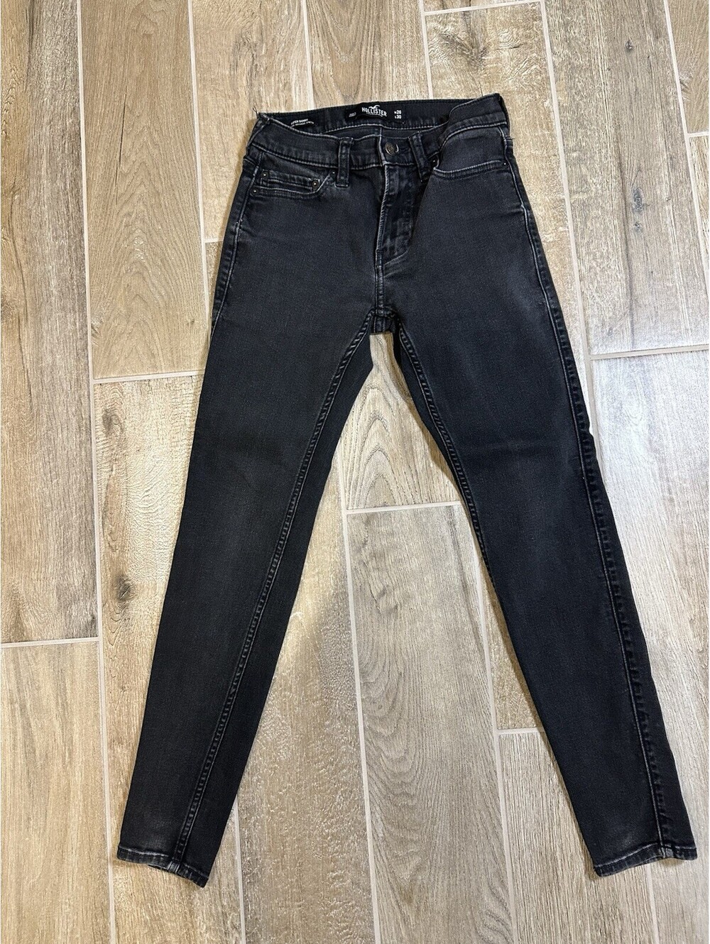 Hollister Women’s Super Skinny Black Jeans size W26 L30   -047-